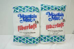 lot 53 image: Mountain Mist fiber loft