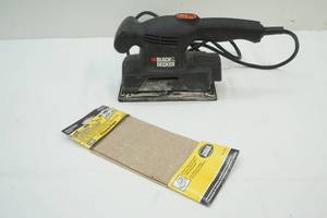lot 67 image: Black and Decker Sander