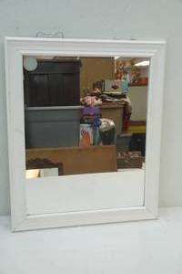 lot 79 image: White Mirror