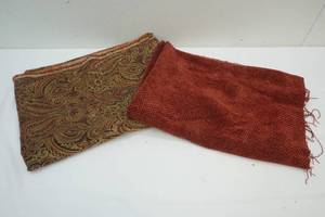 lot 128 image: Material Paisley Design