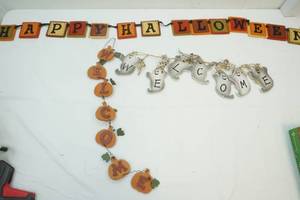 lot 130 image: Fall Decor