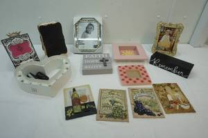 lot 134 image: Home Decor