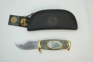lot 138 image: Franklin Mint Collector Knife