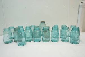 lot 146 image: Vintage Ball Jars