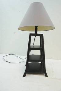 lot 205 image: Table Top Lamp