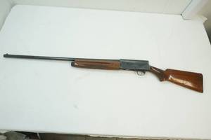 lot 4 image: Western Field Automatic Shotgun
