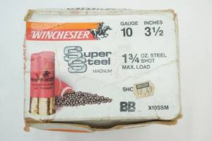 lot 228 image: 24 Winchester Shotgun Shells