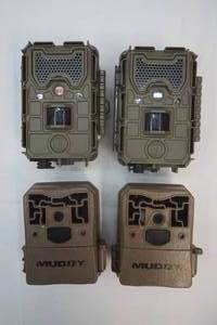 lot 242 image: Trail Cameras