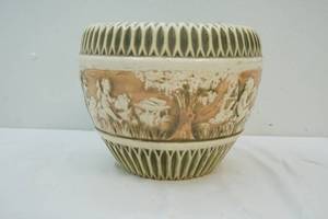 lot 272 image: Oriental Ceramic Flower Pot