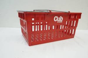 lot 281 image: Cub Foods Basket