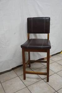 lot 300 image: bar height chair