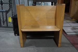 lot 306 image: vintage church pew
