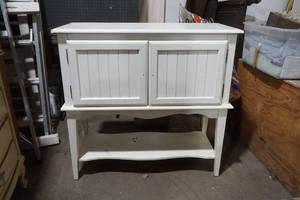 lot 312 image: cabinet with doors