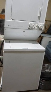 lot 321 image: Maytag stackable washerdryer
