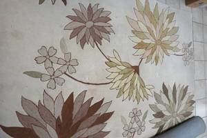 lot 330 image: large area rug