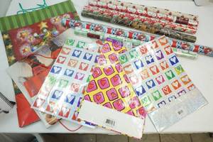 lot 331 image: Gift Wrap and Gift Bags