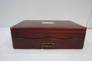 lot 333 image: Versailles Stainless