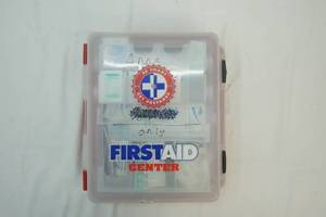 lot 354 image: First Aid Kit