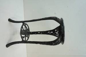 lot 360 image: Cast Iron Patio Table