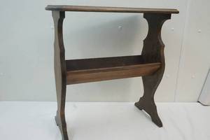 lot 369 image: Side Table