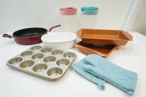 lot 371 image: Pots and Pans