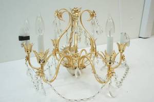 lot 376 image: Chandelier