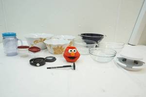 lot 377 image: Cookware and Bowls