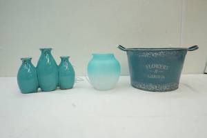 lot 383 image: Wax Warmer and Bin
