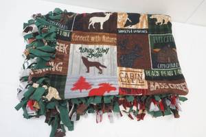 lot 412 image: Cabin Fleece Tie Blanket
