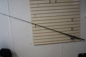 lot 420 image: Fishing Pole