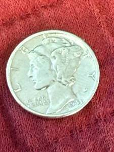 1943 Mercury Dime (appears uncirculated)