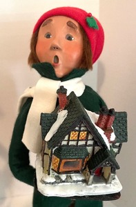 lot 204 image: Four Byers Choice Figurines