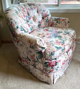 lot 209 image: Fine Floral Upholstered Chair