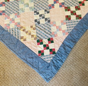 lot 224 image: Pretty Petite Vintage Quilt