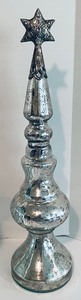 lot 229 image: Shimmering Silver Holiday Decor
