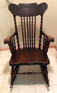 lot 237 image: Vintage Wooden Rocking Chair