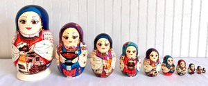 lot 39 image: Collectible Ten Piece Russian Stacking Doll