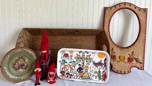 lot 90 image: Scandinavian Decorative Items