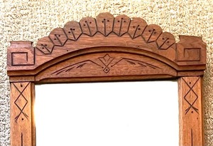 lot 268 image: Vintage Wooden Framed Mirror