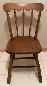 lot 273 image: Charming Wooden Chair