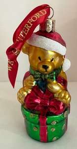 lot 276 image: Darling Bear Ornament by Waterford