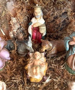 lot 277 image: Vintage Nativity Scene