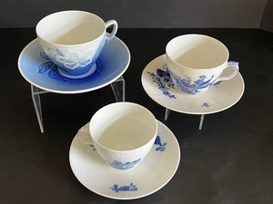 lot 56 image: Two Vintage Bing and Grndahl Teacups and Saucers and One Royal Copenhagen Teacup and Saucer