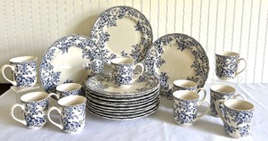 lot 67 image: Johnson Brothers Devon Cottage Dinner Plates and Mugs