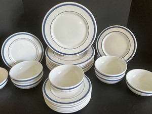 lot 71 image: Nautica Signature Series Tableware