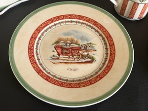 lot 83 image: Villeroy and Boch Festive Memories Treats Dishes