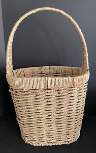 lot 306 image: Woven Baskets and Wreath