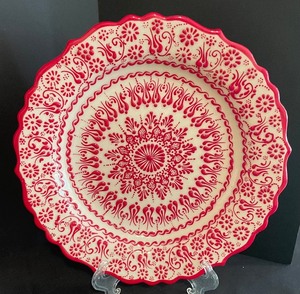 lot 312 image: Festive Holiday Decor and More