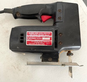 lot 408 image: Craftsman 58 Inch Variable Speed Sabre Saw