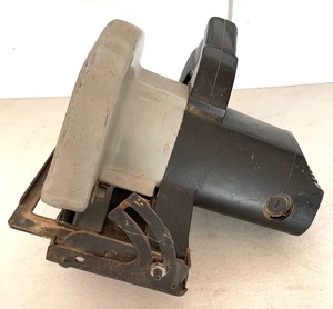 lot 409 image: Craftsman 7 Inch Circular Saw